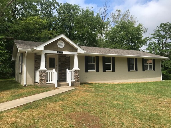 117JohnsonCircle.jpg 117 Johnson Circle after renovations